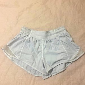 Lululemon hotty hot shorts 2.5 inch size 4!! Used